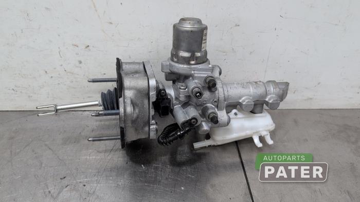 Gebruikte Rembooster Renault Zoé (AG) 53kW Prijs € 105,00 Margeregeling aangeboden door Autoparts Pater