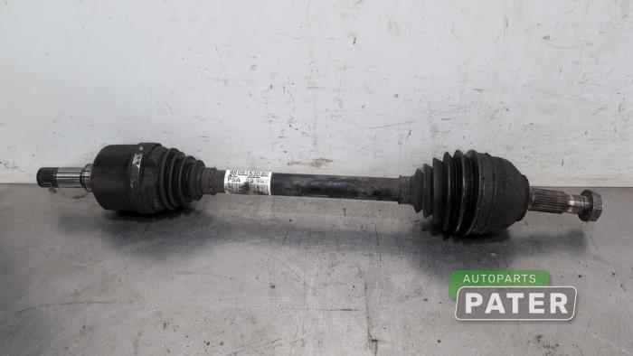 Gebruikte Aandrijfas links-voor Peugeot Expert (V1/VA/VB/VE/VF/VT/VY) 2.0 Blue HDi 120 16V Prijs € 95,29 Inclusief btw aangeboden door Autoparts Pater