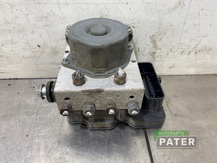 Gebruikte ABS Pomp Renault Captur I (2R) 1.2 TCE 16V EDC Prijs € 52,50 Margeregeling aangeboden door Autoparts Pater
