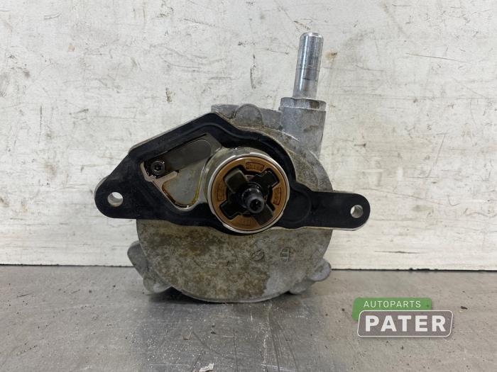 Gebruikte Vacuumpomp (Benzine) Mercedes C (W204) 1.8 C-180K 16V Prijs € 36,75 Margeregeling aangeboden door Autoparts Pater