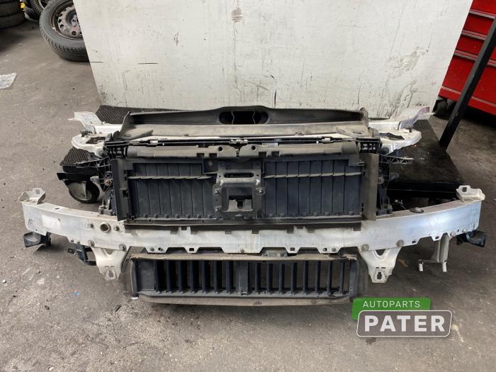 Gebruikte Frontpaneel Mercedes E Estate (S213) E-300de 2.0 Turbo 16V Prijs € 1.417,50 Margeregeling aangeboden door Autoparts Pater