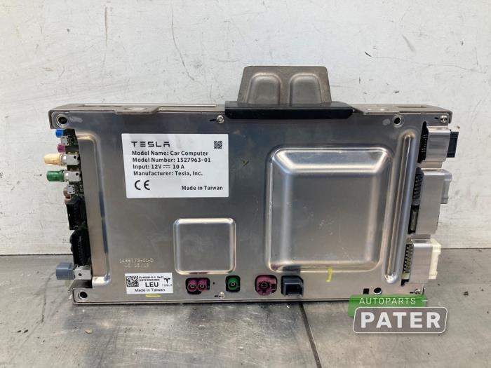 Gebruikte Boordcomputer Tesla Model 3 Long Range AWD 75 kWh Prijs € 367,50 Margeregeling aangeboden door Autoparts Pater