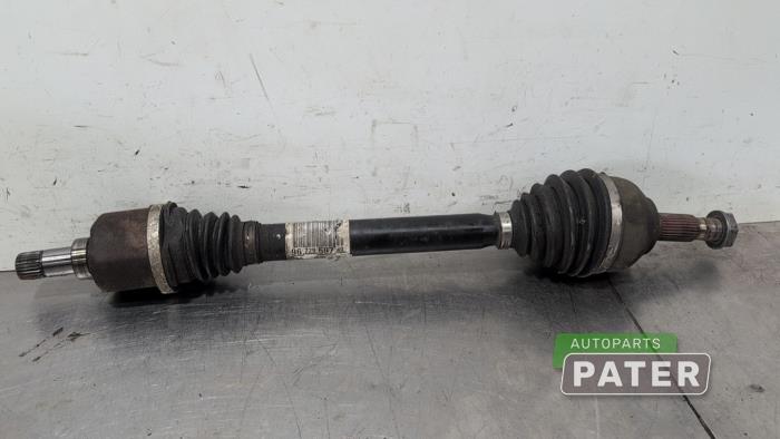 Gebruikte Aandrijfas links-voor Peugeot 508 SW (8E/8U) 1.6 THP 16V Prijs € 31,50 Margeregeling aangeboden door Autoparts Pater