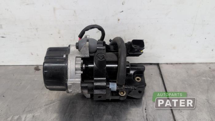 Gebruikte Vacuumpomp Rembekrachtiging Mercedes eVito Tourer (447.7) 41 kWh Prijs op aanvraag aangeboden door Autoparts Pater