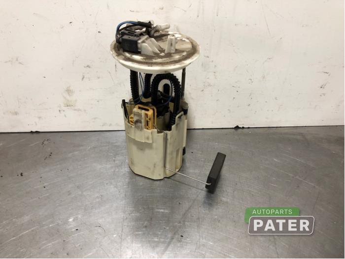 Gebruikte Opvoerpomp Mercedes Vito (639.6) 2.2 111 CDI 16V Prijs € 25,41 Inclusief btw aangeboden door Autoparts Pater