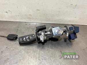 Gebruikte Kontaktslot + Sleutel Ford Focus C-Max 1.6 TDCi 16V Prijs € 21,00 Margeregeling aangeboden door Autoparts Pater