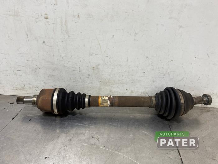 Usados Aandrijfas links-voor Peugeot 5008 I (0A/0E) 1.6 THP 16V Precio € 21,00 Norma de margen ofrecido por Autoparts Pater