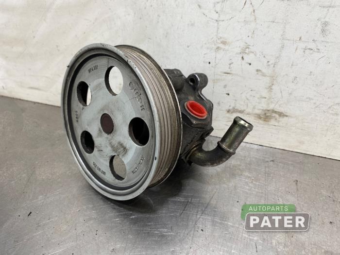 Gebruikte Servopomp Audi A4 Quattro (B6) 1.8 T 20V Prijs € 26,25 Margeregeling aangeboden door Autoparts Pater