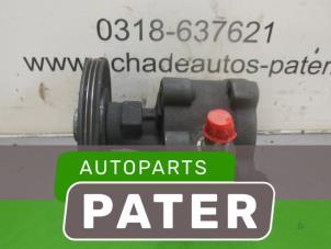 Gebruikte Pomp Servo Renault Megane Scénic (JA) 1.6 RT Prijs € 15,75 Margeregeling aangeboden door Autoparts Pater