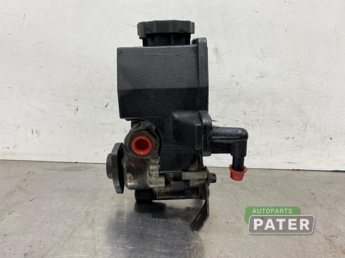 Gebruikte Servopomp Mercedes C Combi (S202) 2.2 C-220 CDI 16V Prijs € 31,50 Margeregeling aangeboden door Autoparts Pater