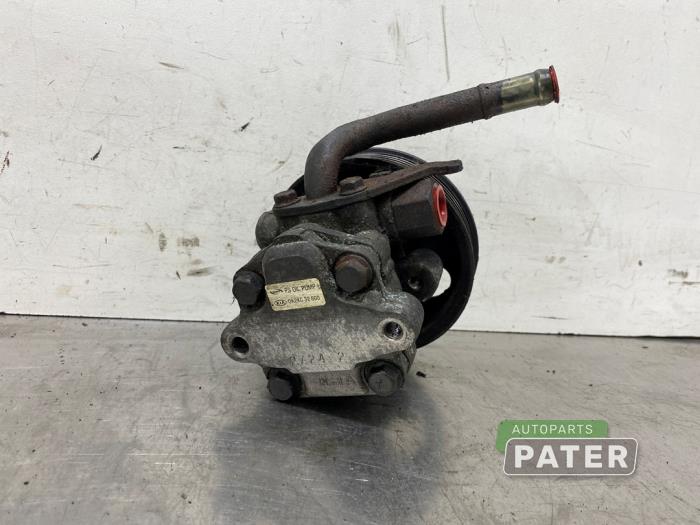 Gebruikte Stuurpomp Kia Carens II (FJ) 2.0 CRDI 16V Prijs € 26,25 Margeregeling aangeboden door Autoparts Pater