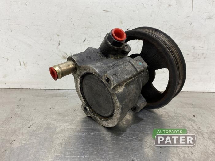 Gebruikte Servopomp Renault Espace (JK) 3.0 dCi V6 24V Prijs € 26,25 Margeregeling aangeboden door Autoparts Pater