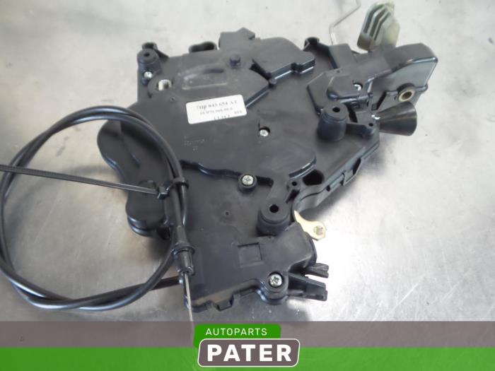 Schadeauto S J Pater