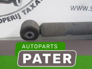 Gebruikte Schokbreker links-achter Renault Twingo II (CN) 1.2 16V Prijs € 26,25 Margeregeling aangeboden door Autoparts Pater