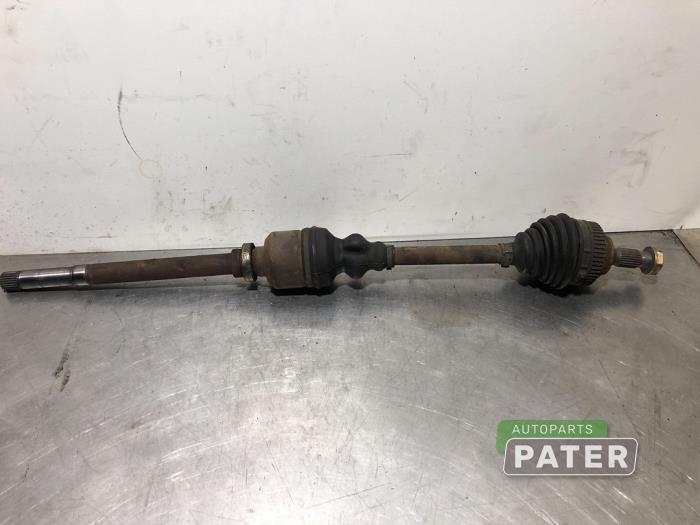 Gebruikte Steekas rechts-voor Peugeot 306 (7A/C/S) 1.9 D,XND,XAD,XRAD Prijs € 26,25 Margeregeling aangeboden door Autoparts Pater