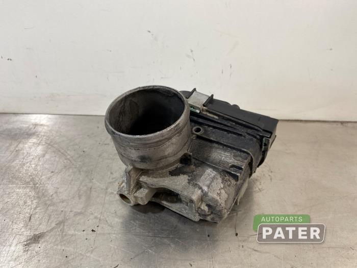 Gebruikte Gasklephuis Iveco New Daily IV 29L12V, 29L12V/P Prijs € 38,12 Inclusief btw aangeboden door Autoparts Pater