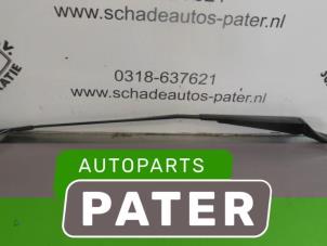 Gebruikte Ruitenwisserarm voor Peugeot 3008 I (0U/HU) 1.6 HDiF 16V Prijs € 15,75 Margeregeling aangeboden door Autoparts Pater