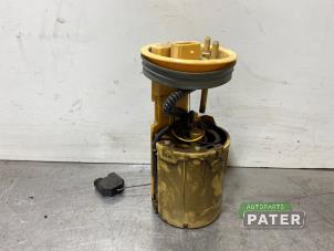 Gebruikte Opvoerpomp Volkswagen Transporter T5 2.5 TDi Prijs € 50,82 Inclusief btw aangeboden door Autoparts Pater