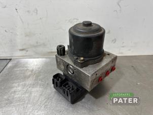 Gebruikte ABS Pomp Toyota HiAce II 2.5 D4-D 100 4x4 Kat. Prijs € 26,25 Margeregeling aangeboden door Autoparts Pater