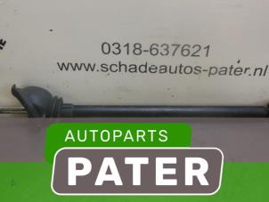 Gebruikte Deurvanger 4Deurs rechts-voor BMW 7 serie (E65/E66/E67) 740d V8 32V Prijs € 52,50 Margeregeling aangeboden door Autoparts Pater