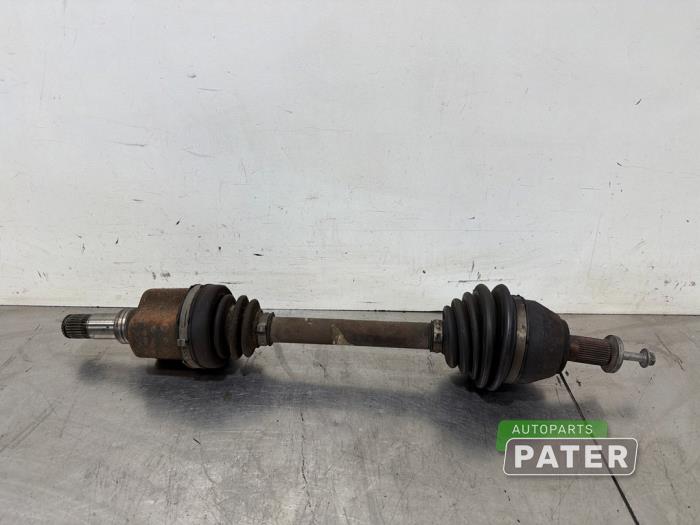 Gebruikte Aandrijfas links-voor Ford Focus 2 1.8 TDCi 16V Prijs € 21,00 Margeregeling aangeboden door Autoparts Pater