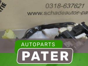 Gebruikte Schakelaar Stuurkolom (licht) Suzuki Alto (RF410) 1.1 16V Prijs € 36,75 Margeregeling aangeboden door Autoparts Pater