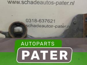 Gebruikte Steun (diversen) Mercedes Vito (639.6) 2.2 113 CDI 16V Euro 5 Prijs € 63,53 Inclusief btw aangeboden door Autoparts Pater