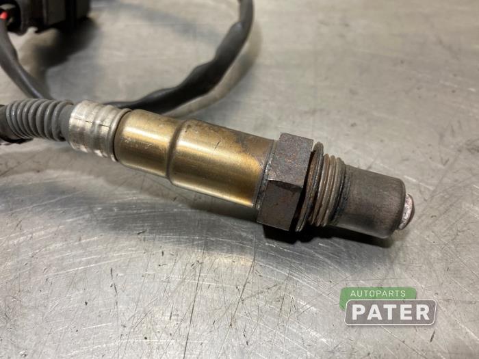 Lambda Sonde van een Volkswagen Multivan T5 (7E/7HC/7HF/7HM) 2.5 TDi 2007