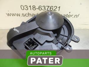 Gebruikte Chaufage Ventilatiemotor Volkswagen Passat Variant (3B5) 1.9 TDI 90 Prijs € 21,00 Margeregeling aangeboden door Autoparts Pater