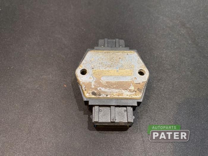 Ontstekingsmodule van een Volkswagen Passat Variant (3B5) 1.8 T 20V 1998