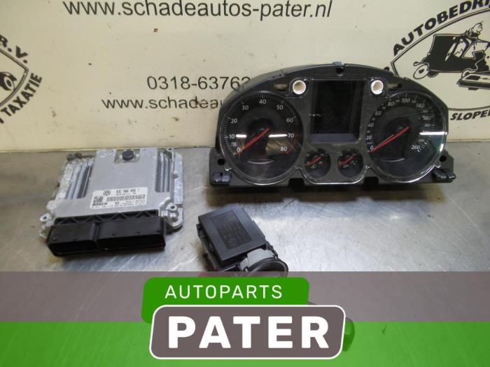 Gebruikte Kontaktslot + computer Volkswagen Passat (3C2) 1.6 FSI 16V Prijs € 210,00 Margeregeling aangeboden door Autoparts Pater