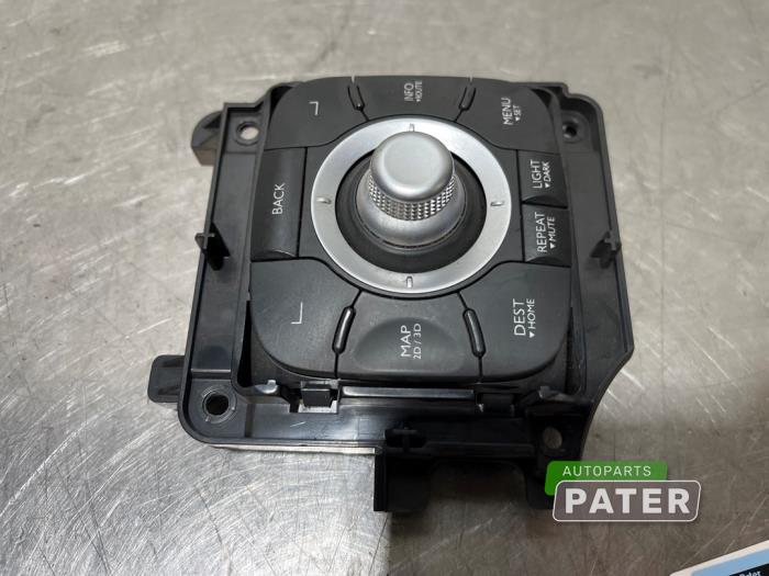 Regelunit Multi Media van een Renault Megane III Berline (BZ) 1.5 dCi 110 2012