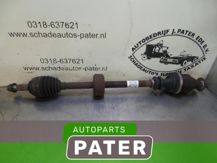 Gebruikte Aandrijfas rechts-voor Renault Twingo II (CN) 1.2 Prijs € 26,25 Margeregeling aangeboden door Autoparts Pater