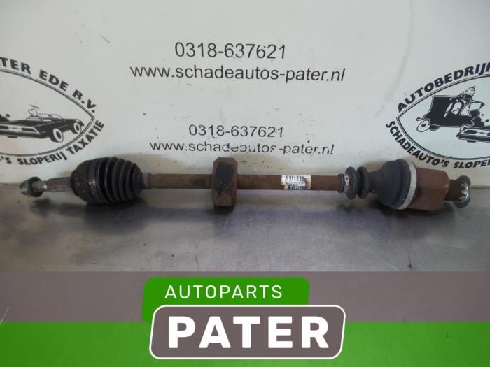 Gebruikte Steekas rechts-voor Renault Twingo II (CN) 1.2 16V Prijs € 26,25 Margeregeling aangeboden door Autoparts Pater
