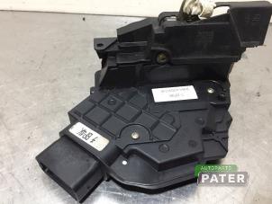 Gebruikte Slotmechaniek Portier 4Deurs rechts-achter Mazda 3 Sport (BK) 1.6 CiTD 16V Prijs € 10,50 Margeregeling aangeboden door Autoparts Pater