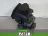 Stuurbekrachtiging Pomp van een Mercedes-Benz E (W210) 3.2 E-320 CDI 24V 2000