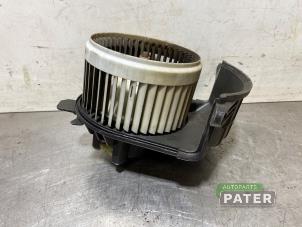 Gebruikte Chaufage Ventilatiemotor Mercedes Citan (415.6) 1.5 109 CDI Prijs € 19,06 Inclusief btw aangeboden door Autoparts Pater