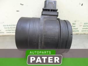Gebruikte Luchtmassameter BMW 1 serie (E87/87N) 118d 16V Prijs € 10,50 Margeregeling aangeboden door Autoparts Pater