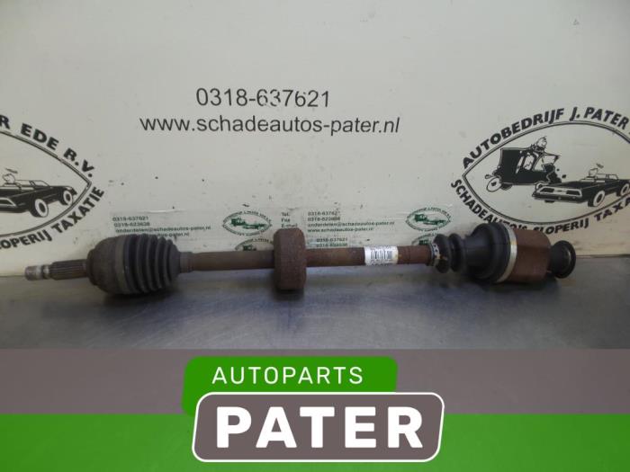 Gebruikte Aandrijfas rechts-voor Renault Twingo II (CN) 1.2 Prijs € 26,25 Margeregeling aangeboden door Autoparts Pater