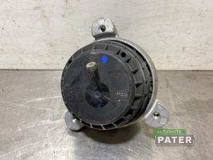 Motorsteun van een BMW 5 serie Gran Turismo (F07) 520d 16V 2015