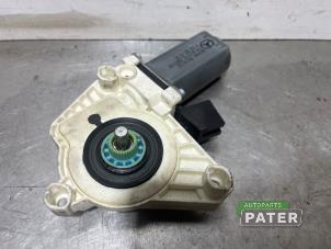 Gebruikte Motor electrisch raam Mercedes B (W245) 2.0 B-180 CDI 16V Prijs € 10,50 Margeregeling aangeboden door Autoparts Pater