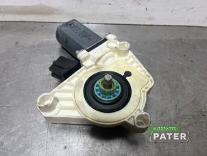 Gebruikte Motor electrisch raam Mercedes B (W245) 2.0 B-180 CDI 16V Prijs € 10,50 Margeregeling aangeboden door Autoparts Pater