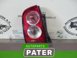 Gebruikte Achterlicht links Nissan Micra (K12) 1.4 16V Prijs € 26,25 Margeregeling aangeboden door Autoparts Pater