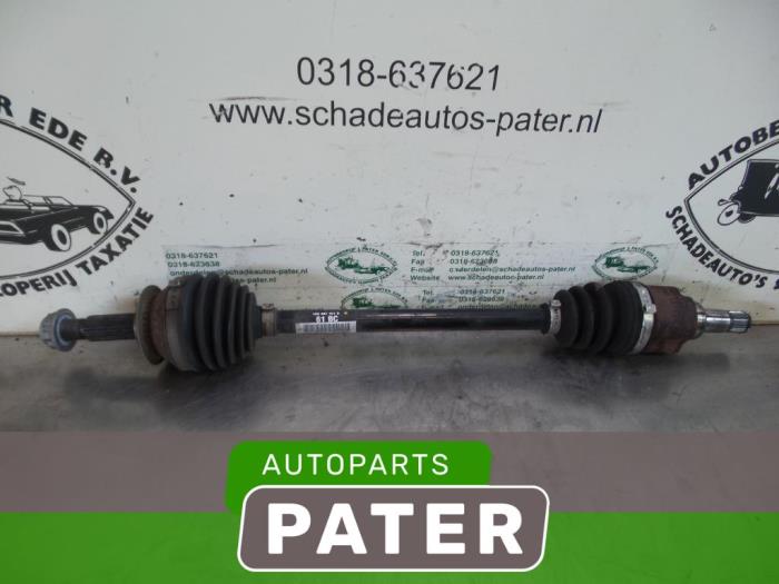 Gebruikte Steekas links-voor Volkswagen Up! (121) 1.0 12V 60 Prijs € 31,50 Margeregeling aangeboden door Autoparts Pater