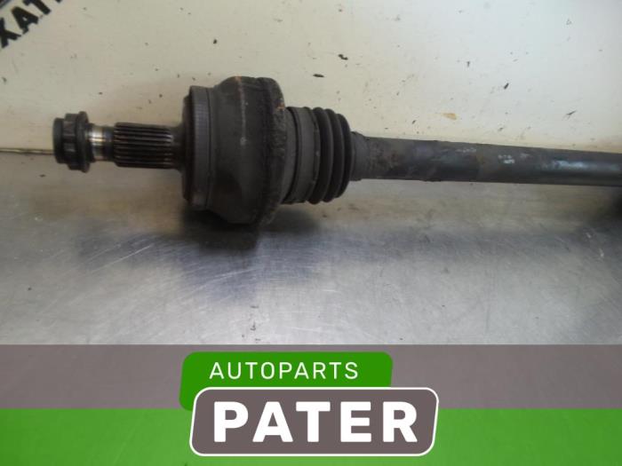 Gebruikte Steekas rechts-achter Mercedes C (W204) 3.0 C-320 CDI V6 24V Prijs € 26,25 Margeregeling aangeboden door Autoparts Pater
