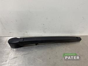 Gebruikte Ruitenwisserarm achter Volkswagen Caddy IV 2.0 TDI 102 Prijs € 15,89 Inclusief btw aangeboden door Autoparts Pater