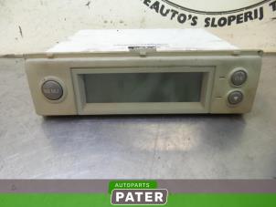 Gebruikte Display Interieur Nissan Micra (K12) 1.4 16V Prijs € 36,75 Margeregeling aangeboden door Autoparts Pater