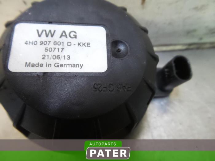 Alarm sirene van een Volkswagen Golf VII (AUA) 2.0 GTI 16V Performance Package 2013