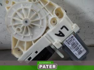 Gebruikte Motor portierruit Renault Laguna III Estate (KT) 2.0 Turbo 16V Prijs € 31,50 Margeregeling aangeboden door Autoparts Pater