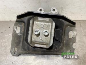 Gebruikte Versnellingsbak Steun Peugeot 308 SW (L4/L9/LC/LJ/LR) 1.6 BlueHDi 120 Prijs € 78,75 Margeregeling aangeboden door Autoparts Pater